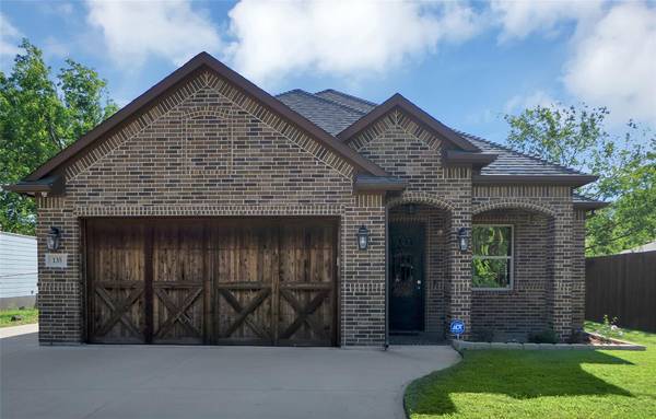 135 Chris Drive, Rockwall, TX 75032