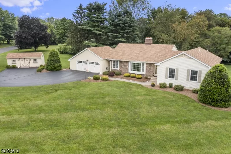 37 Sandra Rd, East Amwell Twp., NJ 08551