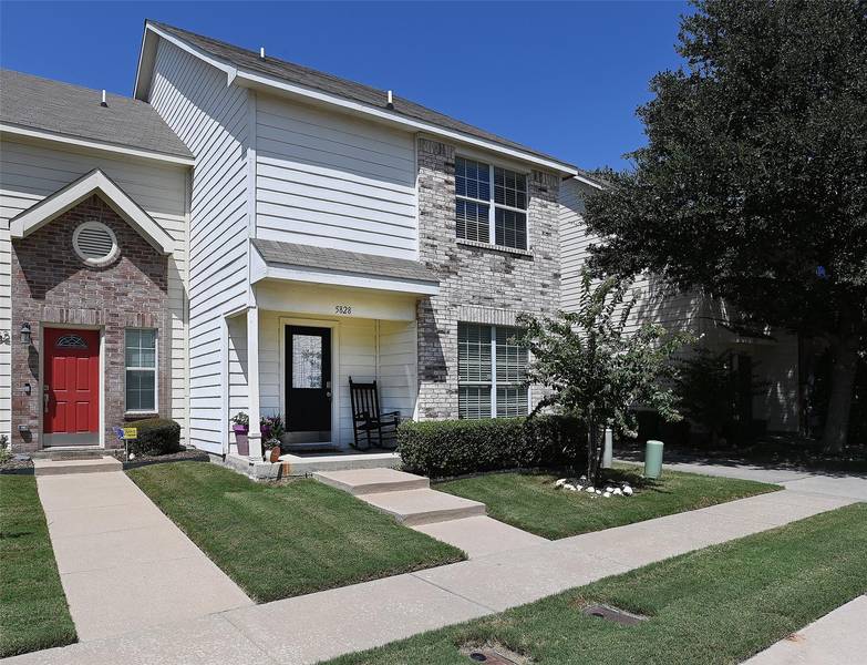 5828 Giddyup Lane, Fort Worth, TX 76179