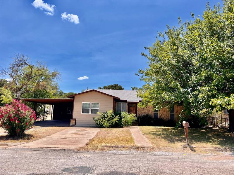 1303 Royal Lane, Cisco, TX 76437