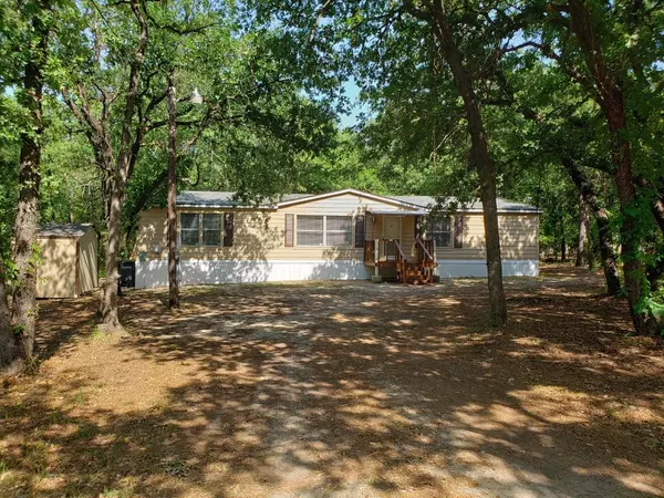 442 Sandy Oaks Road, Springtown, TX 76082