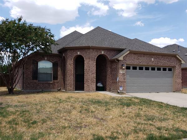 2912 Albares, Grand Prairie, TX 75054