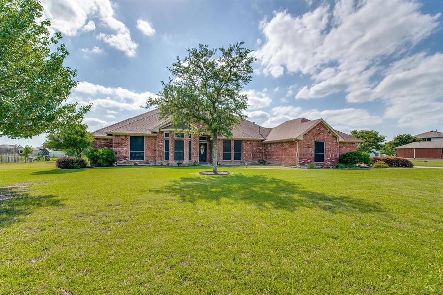 620 Lake Shadow Drive, Lavon, TX 75166