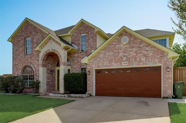 4703 Osage Court, Arlington, TX 76018