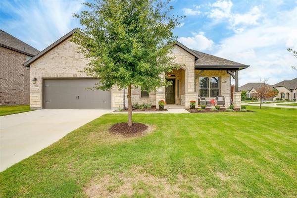 2939 Paige Place, Grand Prairie, TX 75054