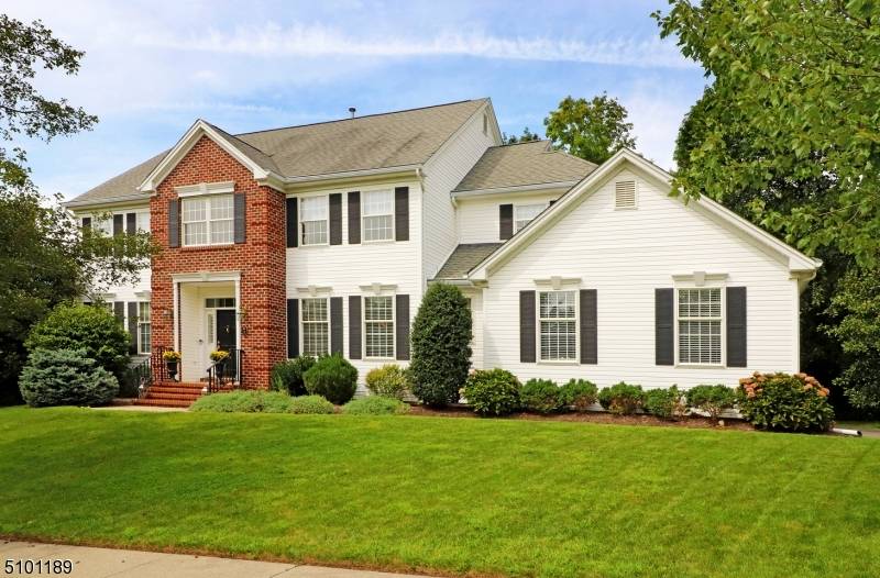 7 Sterling Ct, Hanover Twp., NJ 07981