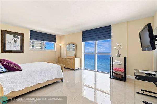 Hollywood, FL 33019,3801 S Ocean Dr  #11E