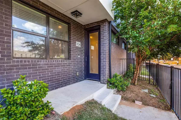 Dallas, TX 75215,1625 Hickory Street #104