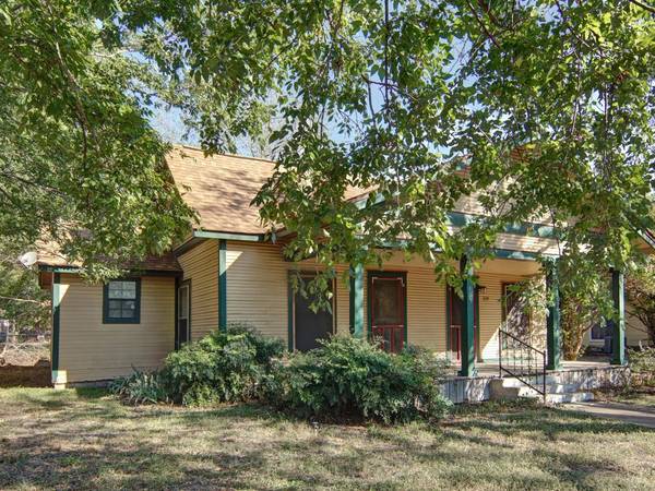 329 W Collins Street, Stephenville, TX 76401