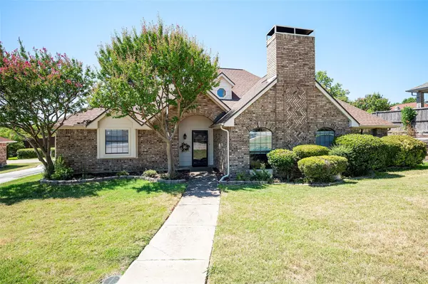 1712 Sutters Mill Drive, Carrollton, TX 75007