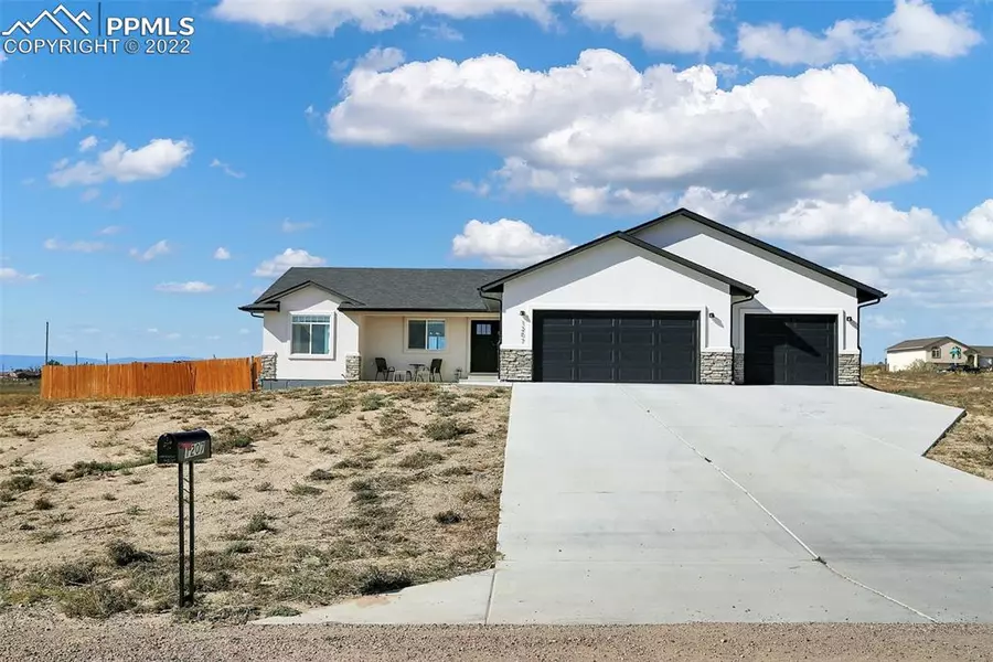 1207 N Jon LN, Pueblo West, CO 81007