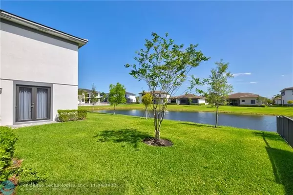 Parkland, FL 33076,10452 N Lago Vista Circle