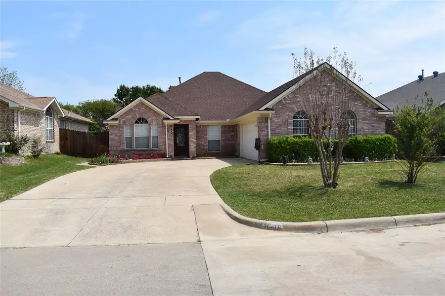 6415 Seaford Road, Arlington, TX 76001