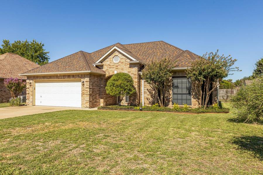 111 Stonebriar Way, Terrell, TX 75160