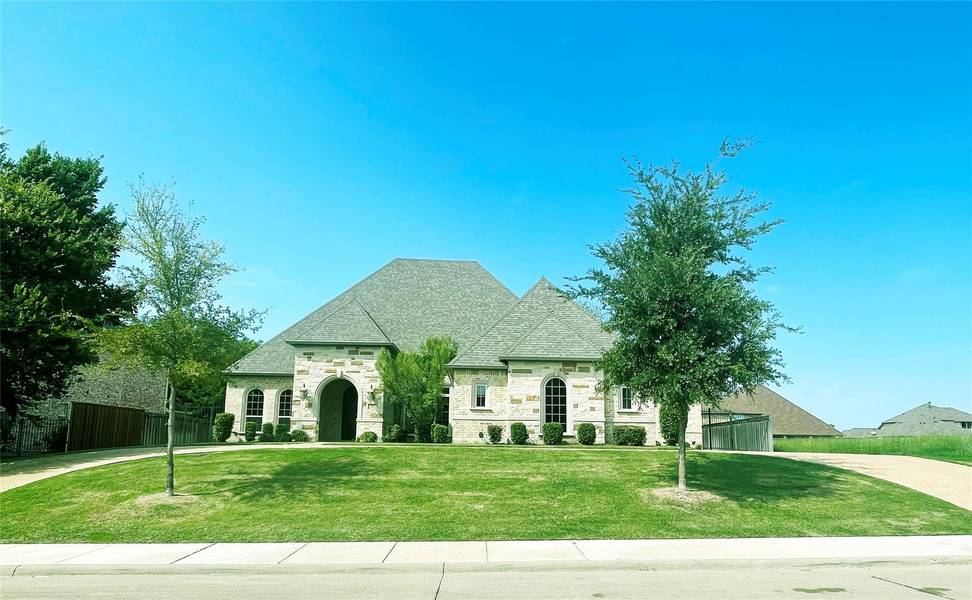 925 Wood Hollow Way, Desoto, TX 75115