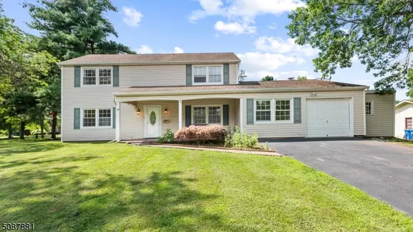 10 Boulder Ln, Franklin Twp., NJ 08873