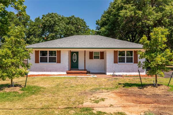 450 W Fulton Street, Van Alstyne, TX 75495