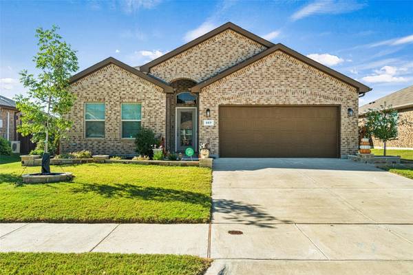 557 Dunster Lane, Saginaw, TX 76131