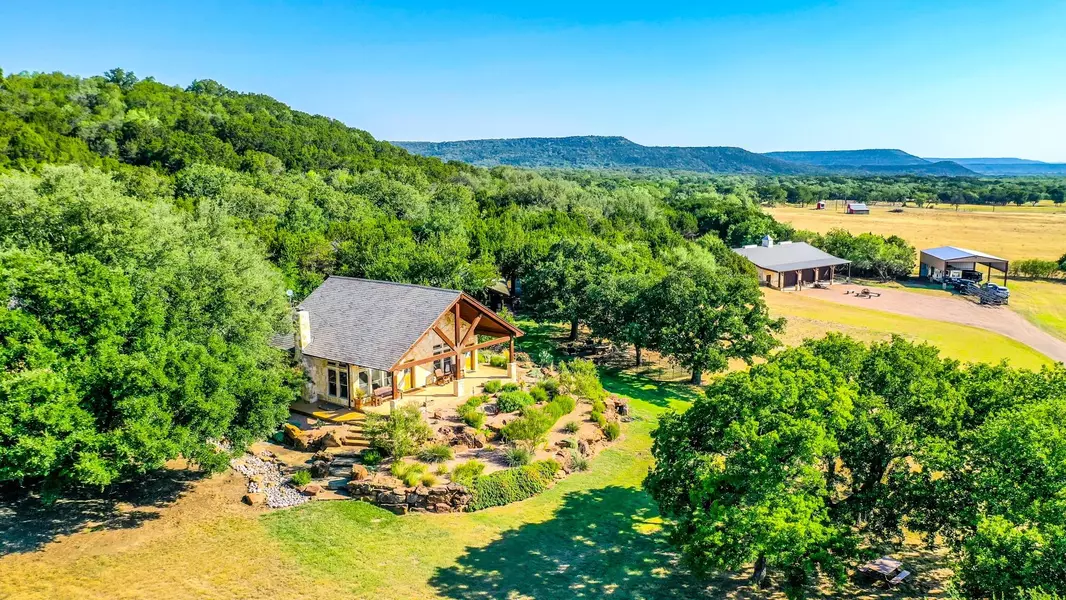 200 Sierra Circle, Palo Pinto, TX 76484