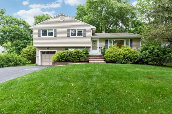 15 Canterbury Ln, Berkeley Heights Twp., NJ 07922