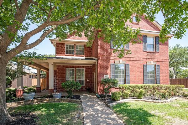 8412 Grand View Drive, North Richland Hills, TX 76182