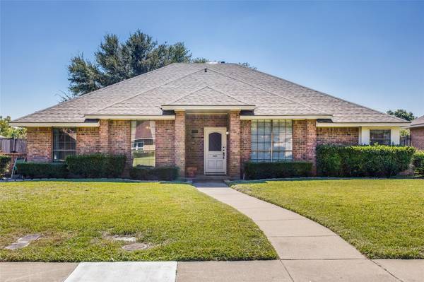 1210 Briarmeade Drive, Duncanville, TX 75137