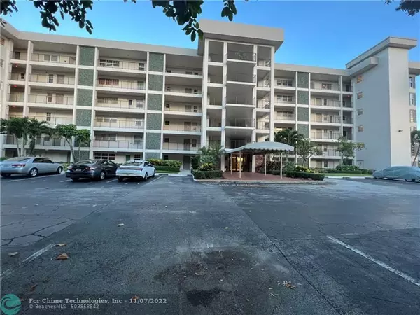 Pompano Beach, FL 33069,2850 N Palm Aire Dr  #401