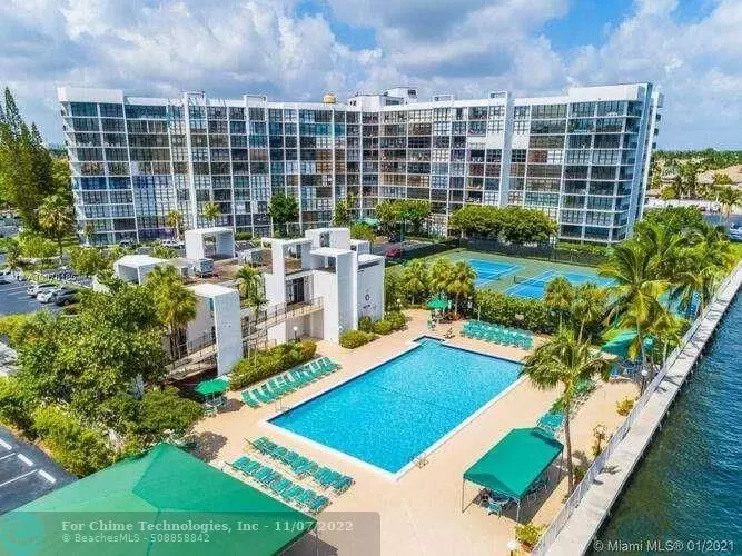 Hallandale Beach, FL 33009,1000 Parkview Dr  #920