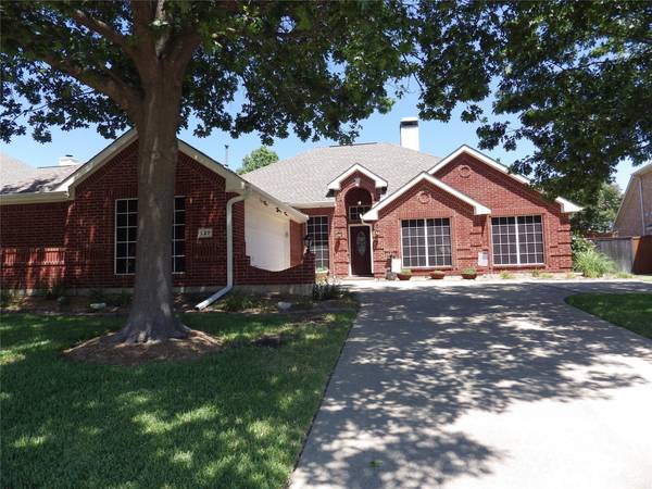 127 Green Acres Drive, Murphy, TX 75094