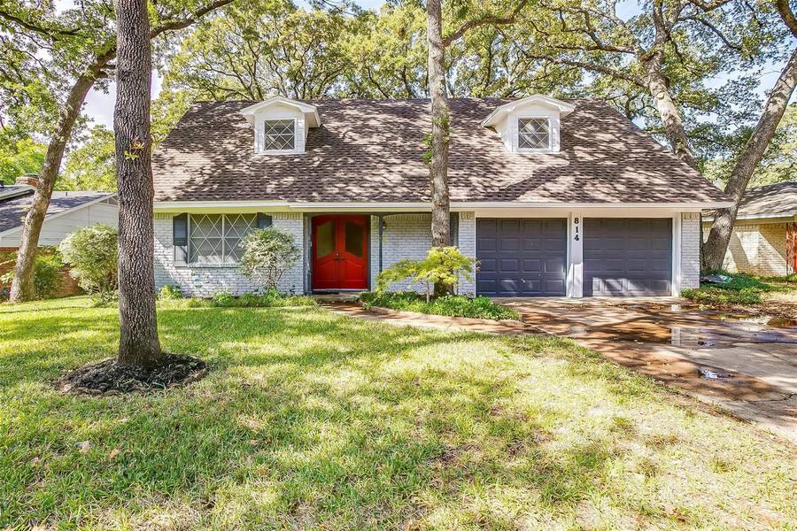 814 Spring Drive, Arlington, TX 76012