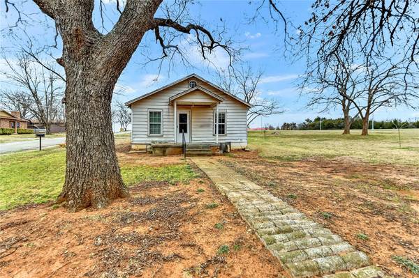 630 Thatcher Street, Denison, TX 75020