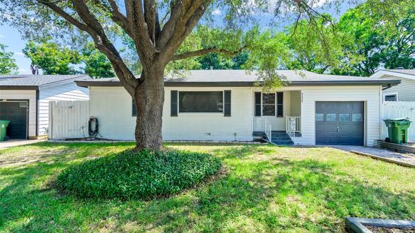 777 Ruth Lane, Hurst, TX 76053