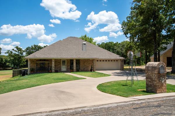 139 Colonial Drive, Mabank, TX 75156