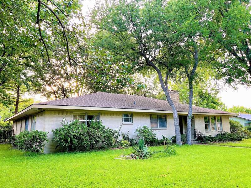 1211 Park Avenue, Bonham, TX 75418