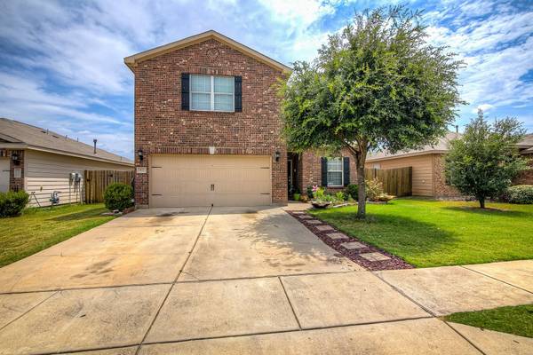 521 Noble Grove Lane, Fort Worth, TX 76140