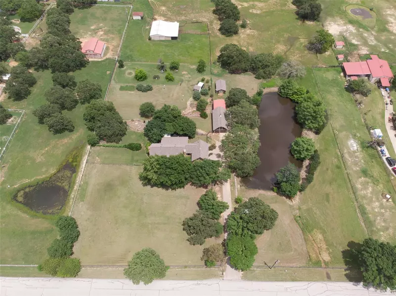 239 Porter Road, Bartonville, TX 76226