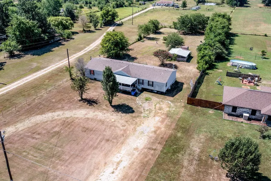 1654 Middle Road, Denison, TX 75021