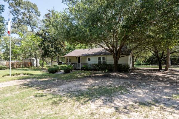 32051 Strathmore Road, Waller, TX 77484