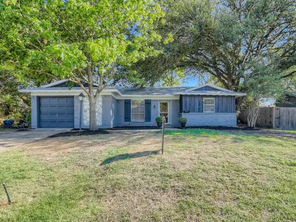 1922 Muret Street, Irving, TX 75062