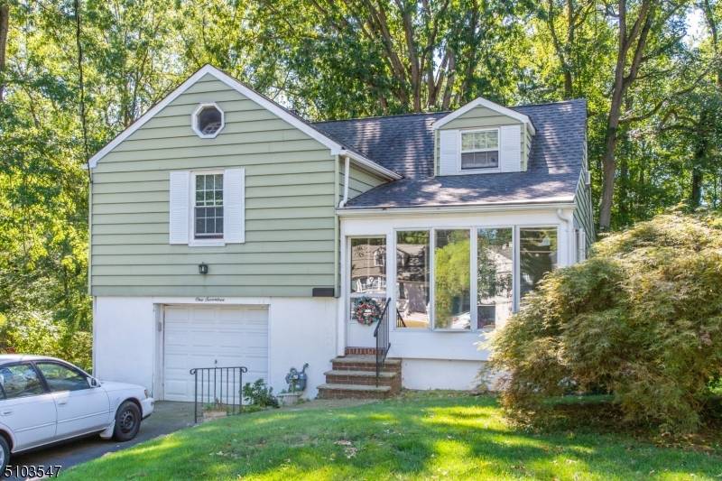 Florham Park Boro, NJ 07932,117 Beechwood Rd
