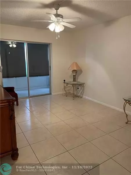 West Palm Beach, FL 33417,313 Wellington B  #313