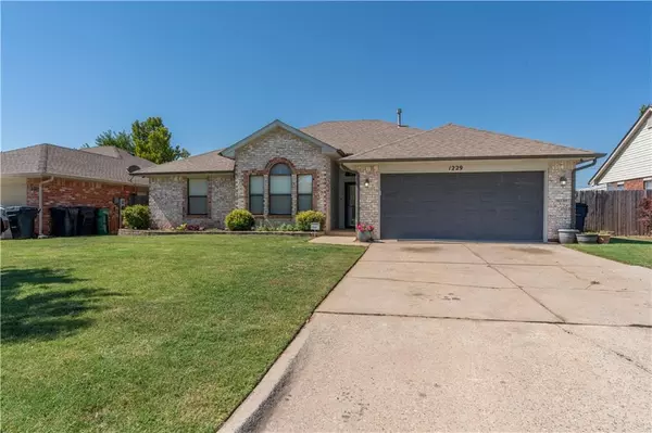 Yukon, OK 73099,1229 Edinburg Drive