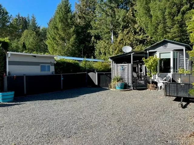 Qualicum Beach, BC V0R 1G0,2650 Turnbull Rd #E6