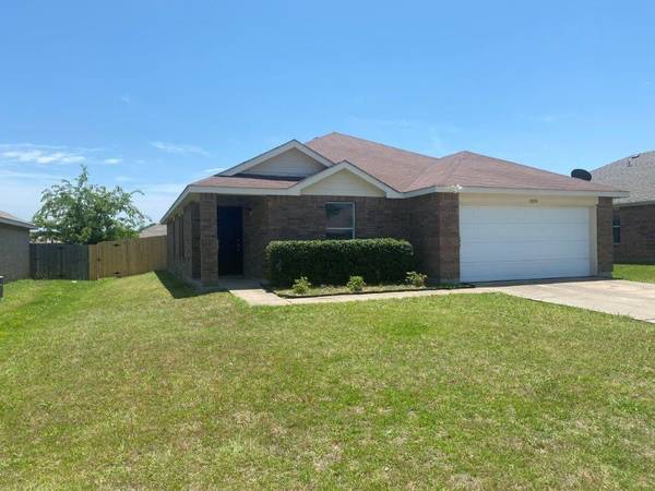 1808 Willowbrook Dr, Terrell, TX 75160