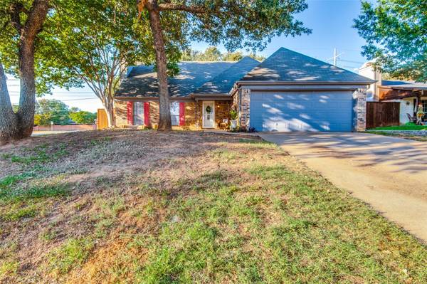 301 Witten Court, Euless, TX 76039