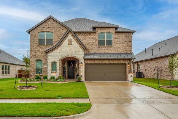 2923 Paige Place, Grand Prairie, TX 75054