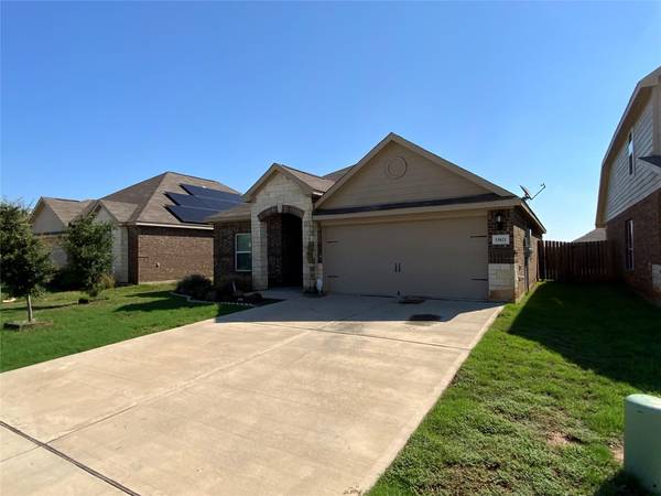 13621 Founders Lane, Crowley, TX 76036