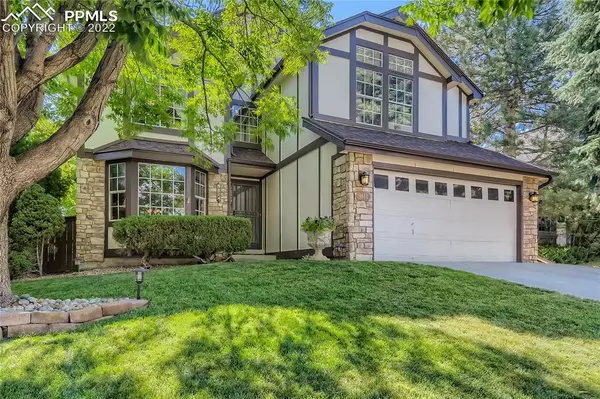 9814 Salford LN, Highlands Ranch, CO 80126