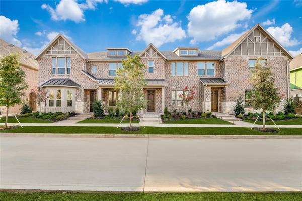 4533 Cypress Thorn Drive, Arlington, TX 76005