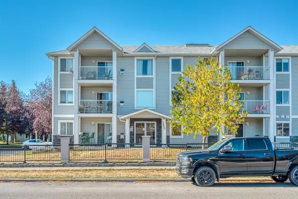 Calgary, AB T2B 3R6,7306 Valleyview PARK SE #306